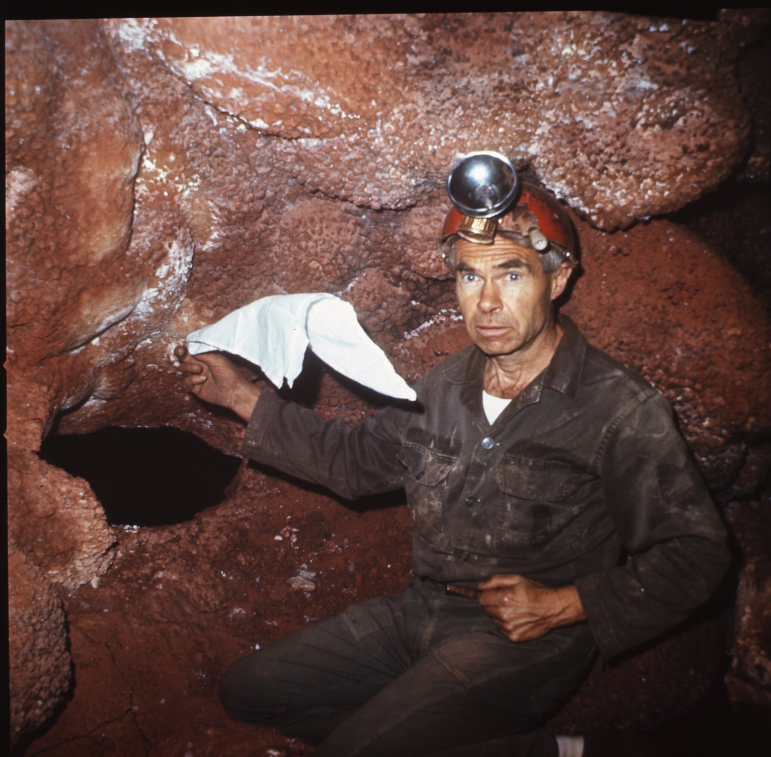 ADMINISTRATIVE HISTORY OF JEWEL CAVE NATIONAL MONUMENT